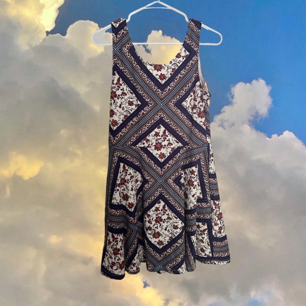 Blue & White Floral Patterned Dress: Size L or XL (estimate)